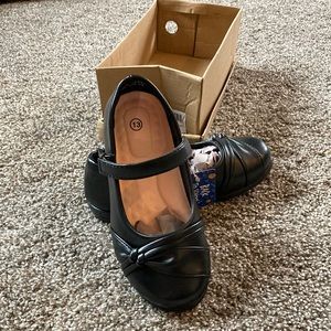 Hawk well flat black shoes